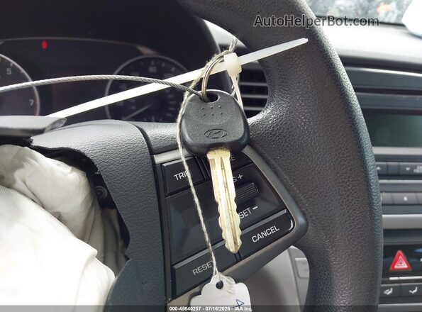 5NPD74LF0HH174606 2017 HYUNDAI ELANTRA Blue წინა პანელის ხედი