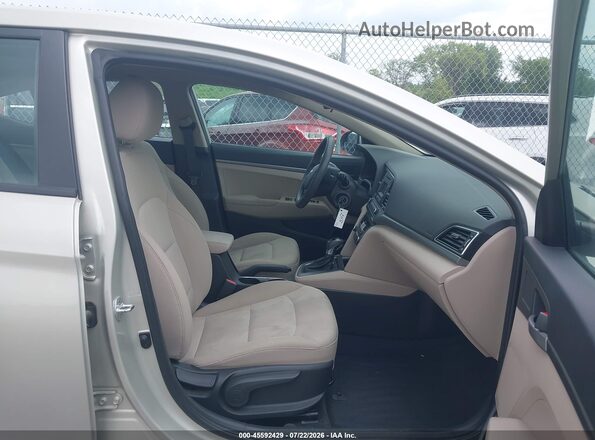 5NPD74LF0HH182785 2017 HYUNDAI ELANTRA Gold Vista interior delantera