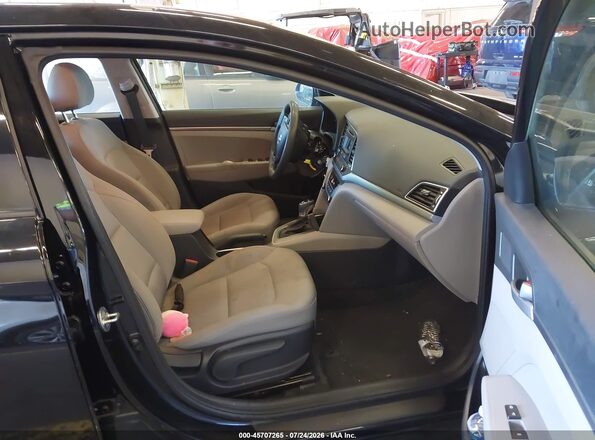 5NPD74LF0HH192460 2017 HYUNDAI ELANTRA Black Вид салону спереду