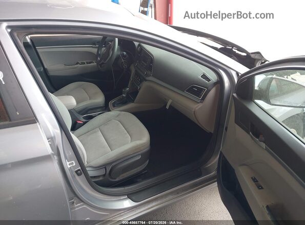 5NPD74LF1HH079830 2017 HYUNDAI ELANTRA Серый Вид салона спереди