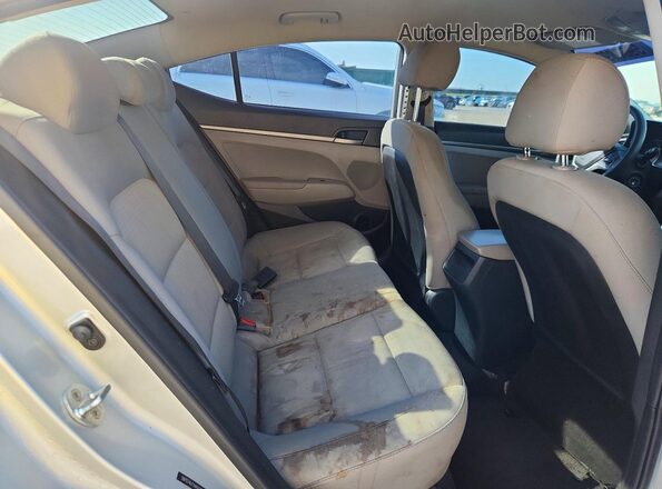 5NPD74LF1HH168250 2017 HYUNDAI ELANTRA Silver Widok tylnych siedzeń
