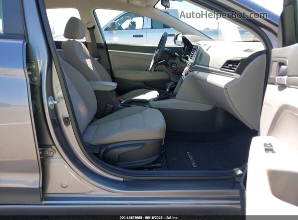 5NPD74LF1KH486036 2019 HYUNDAI ELANTRA Gray Front interior view