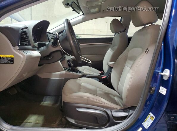 5NPD74LF2HH125598 2017 HYUNDAI ELANTRA Blue Widok wnętrza z przodu