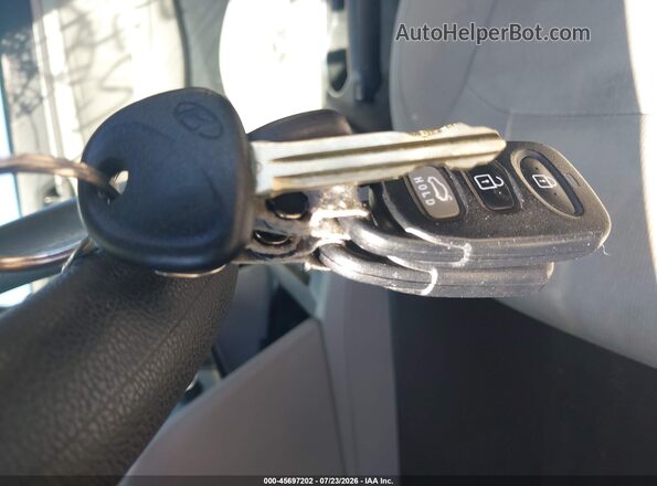 5NPD74LF2HH155250 2017 HYUNDAI ELANTRA Silver Вид панелі приладів