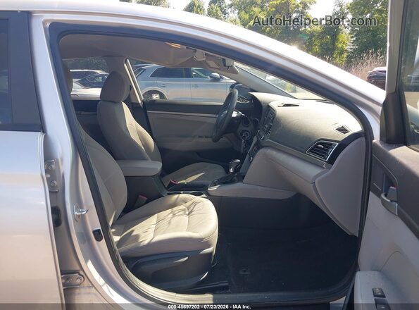 5NPD74LF2HH155250 2017 HYUNDAI ELANTRA Silver Вид салону спереду