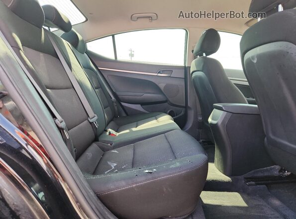 5NPD74LF2JH399986 2018 HYUNDAI ELANTRA Black Widok tylnych siedzeń