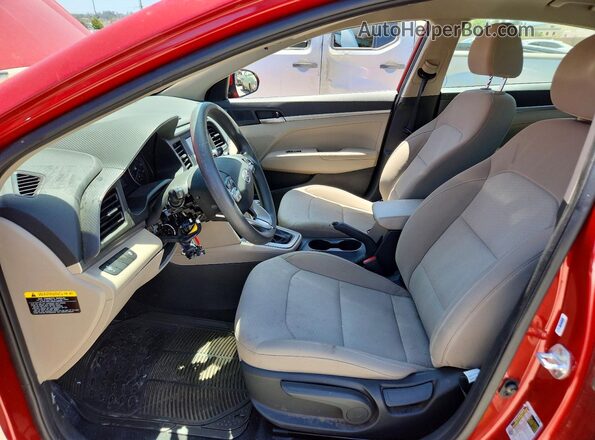 5NPD74LF2KH411183 2019 HYUNDAI ELANTRA Красный Вид салона спереди
