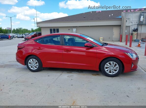 5NPD74LF2KH496817 2019 HYUNDAI ELANTRA Red Սալոնի հետևի տեսք