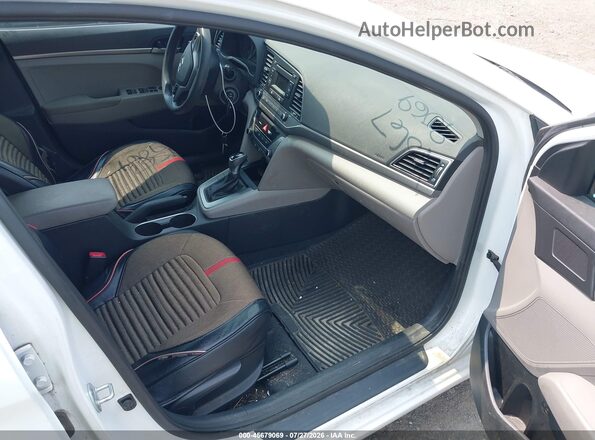 5NPD74LF3HH099917 2017 HYUNDAI ELANTRA White Вид салону спереду