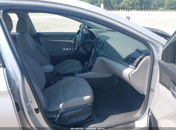 5NPD74LF3HH126730 2017 HYUNDAI ELANTRA Silver Front interior view