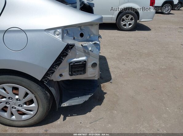 5NPD74LF3HH191089 2017 HYUNDAI ELANTRA Silver Դիմացի տեսք