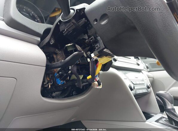 5NPD74LF3HH192405 2017 HYUNDAI ELANTRA Silver Rear interior view