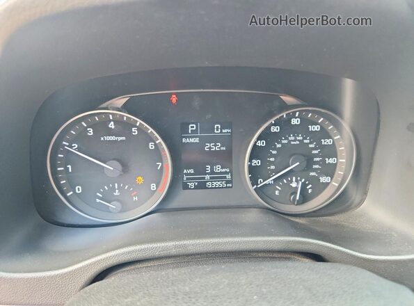 5NPD74LF3JH350456 2018 HYUNDAI ELANTRA Черный Вид щитка приборов