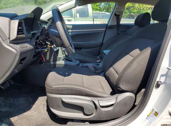 5NPD74LF3KH484854 2019 HYUNDAI ELANTRA Silver Front interior view