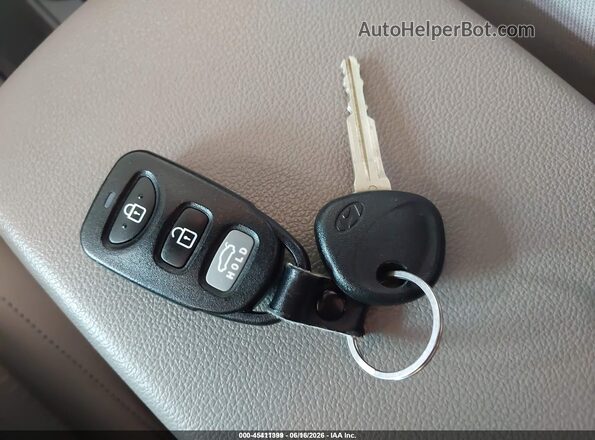 5NPD74LF3LH612219 2020 HYUNDAI ELANTRA Серебряный Вид панели приборов
