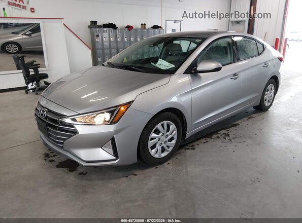 5NPD74LF4LH613153 2020 HYUNDAI ELANTRA Silver Vista tres cuartos delantera izquierda