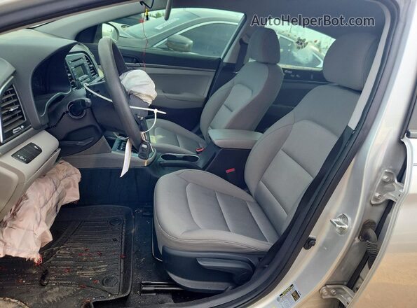 5NPD74LF5HH158501 2017 HYUNDAI ELANTRA Silver წინა სალონის ხედი