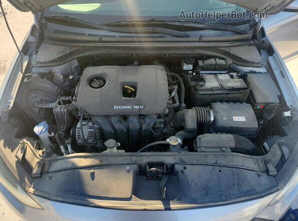 5NPD74LF5HH172642 2017 HYUNDAI ELANTRA Silver Widok wnętrza z tyłu