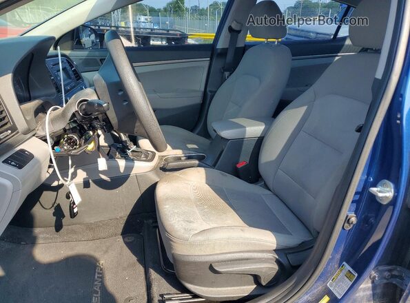 5NPD74LF5JH325672 2018 HYUNDAI ELANTRA Blue წინა სალონის ხედი
