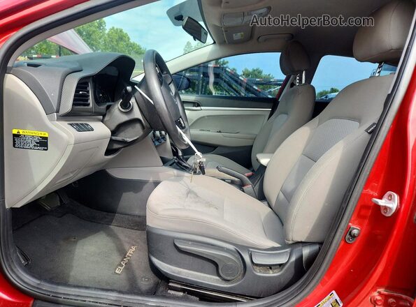 5NPD74LF5KH412070 2019 HYUNDAI ELANTRA Красный Вид салона спереди