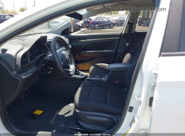 5NPD74LF5KH488484 2019 HYUNDAI ELANTRA White Front interior view