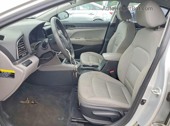 5NPD74LF6HH166994 2017 HYUNDAI ELANTRA Серебряный Вид салона спереди