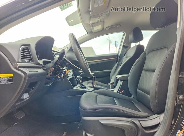5NPD74LF6JH397397 2018 HYUNDAI ELANTRA Black წინა სალონის ხედი