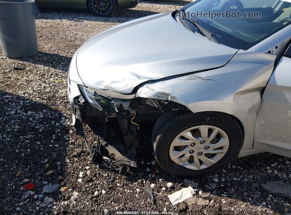 5NPD74LF6JH401691 2018 HYUNDAI ELANTRA Silver Դիմացի տեսք