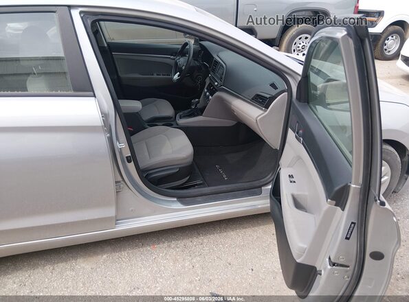 5NPD74LF6LH613428 2020 HYUNDAI ELANTRA Silver წინა სალონის ხედი
