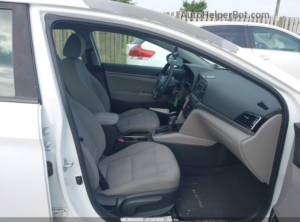 5NPD74LF7HH103967 2017 HYUNDAI ELANTRA White Вид салону спереду