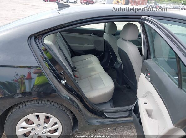 5NPD74LF7HH135611 2017 HYUNDAI ELANTRA Black VIN կոդի պիտակի տեսք