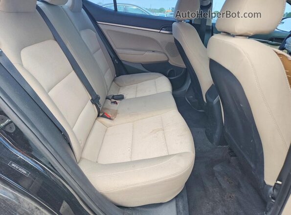 5NPD74LF7JH226058 2018 HYUNDAI ELANTRA Black უკანა სავარძლების ხედი