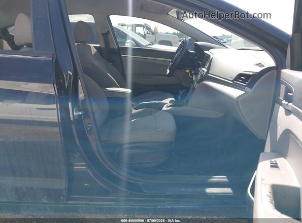 5NPD74LF7KH497896 2019 HYUNDAI ELANTRA Черный Вид салона спереди