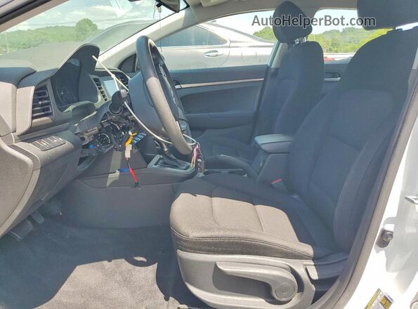 5NPD74LF7LH590029 2020 HYUNDAI ELANTRA White Вид салону спереду
