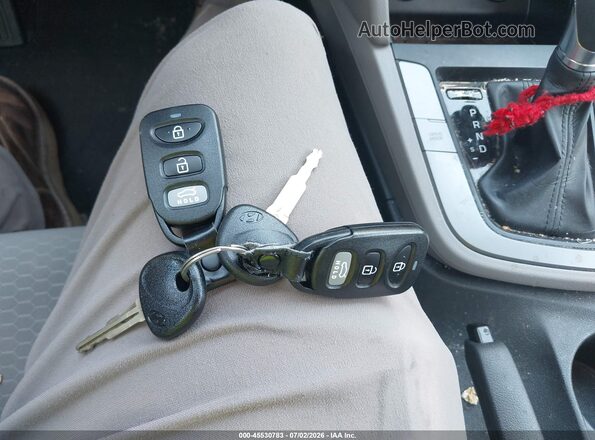 5NPD74LF7LH617987 2020 HYUNDAI ELANTRA Красный Вид панели приборов