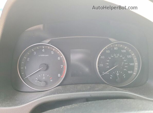5NPD74LF8HH037333 2017 HYUNDAI ELANTRA Red ხელსაწყოთა პანელის ხედი