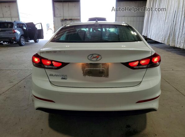 5NPD74LF8JH393187 2018 HYUNDAI ELANTRA White Widok z tyłu