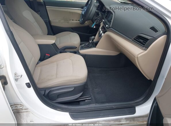 5NPD74LF8KH439392 2019 HYUNDAI ELANTRA White Front interior view