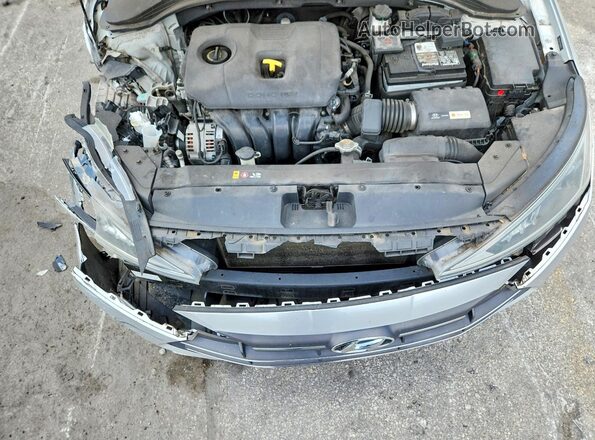 5NPD74LF9KH495227 2019 HYUNDAI ELANTRA Silver Widok wnętrza z tyłu