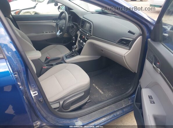 5NPD74LF9LH601113 2020 HYUNDAI ELANTRA Синий Вид салона спереди