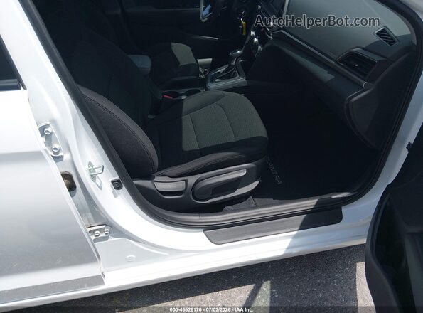 5NPD74LF9LH603010 2020 HYUNDAI ELANTRA White Widok wnętrza z przodu