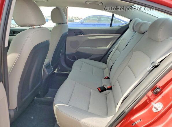 5NPD74LFXHH154007 2017 HYUNDAI ELANTRA Red უკანა სავარძლების ხედი