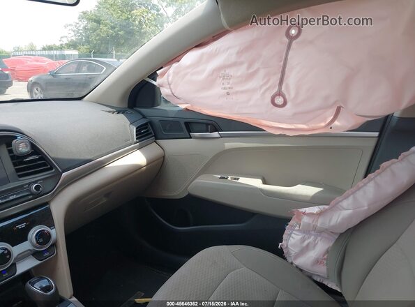 5NPD74LFXKH494829 2019 HYUNDAI ELANTRA White Front interior view