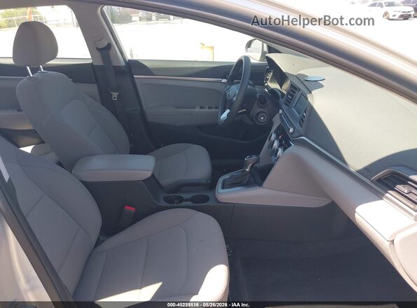 5NPD74LFXKH495933 2019 HYUNDAI ELANTRA Silver Вид салону спереду