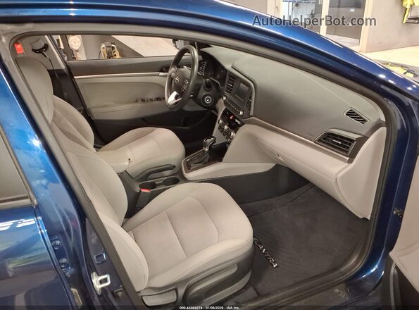 5NPD74LFXLH610466 2020 HYUNDAI ELANTRA Синий Вид салона спереди
