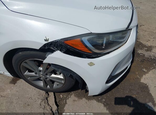 5NPD84LF0HH011919 2017 HYUNDAI ELANTRA White Front view