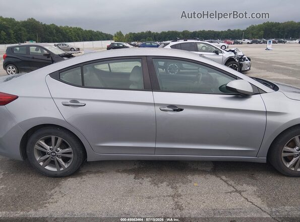 5NPD84LF0HH057492 2017 HYUNDAI ELANTRA Серебряный Вид задней части салона