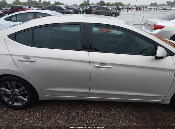 5NPD84LF0HH119599 2017 HYUNDAI ELANTRA Champagne Вид задней части салона
