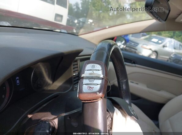 5NPD84LF0HH175090 2017 HYUNDAI ELANTRA Red Առջևի վահանակի տեսք