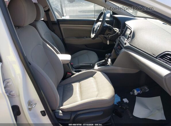5NPD84LF0HH187661 2017 HYUNDAI ELANTRA White Vista interior delantera